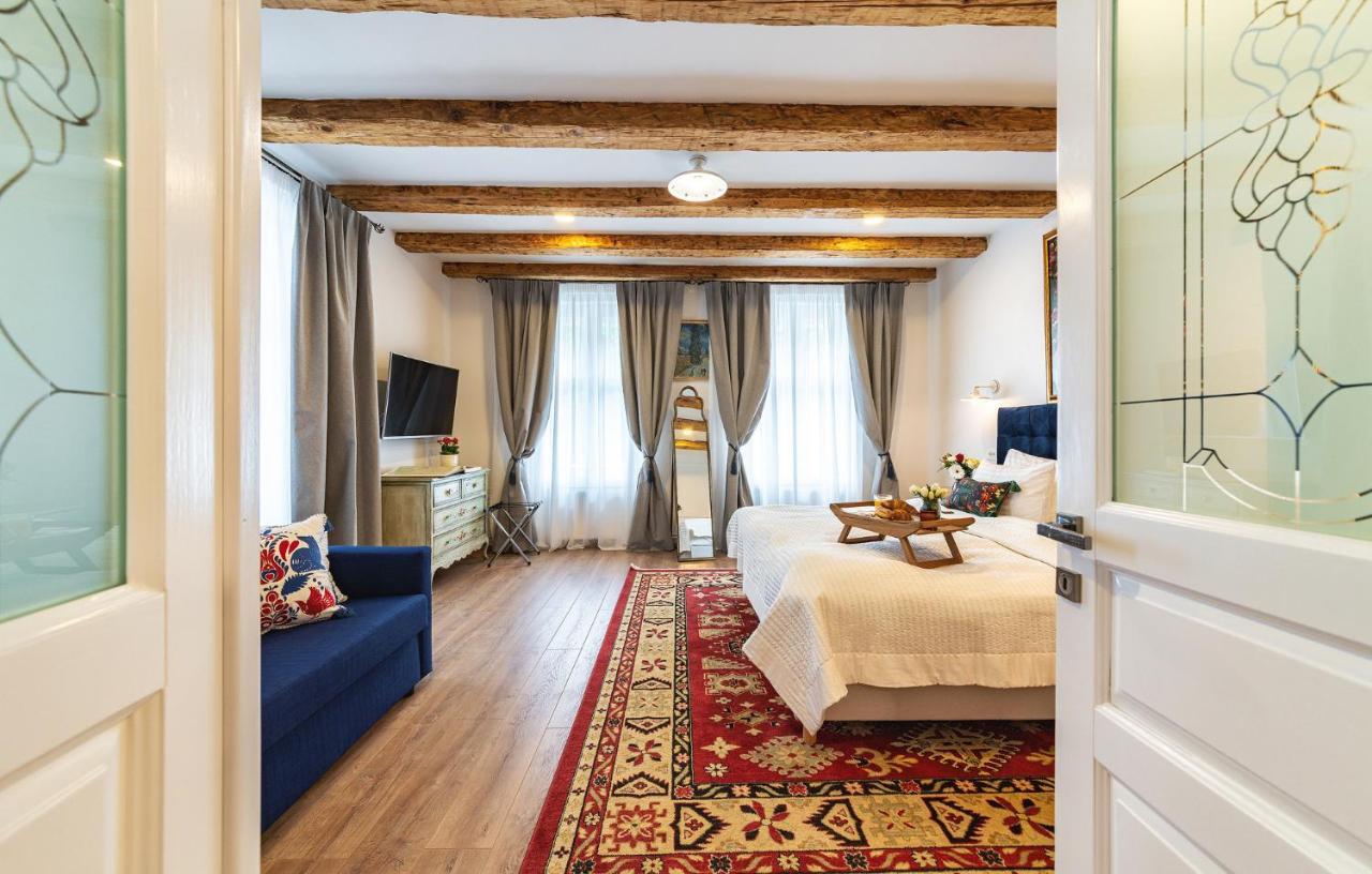 Nikolas Haus Brasov Bagian luar foto